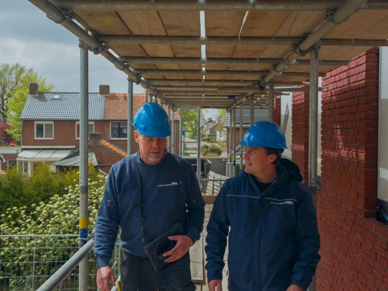 Lopen op de steiger Jaco en Rens (1)